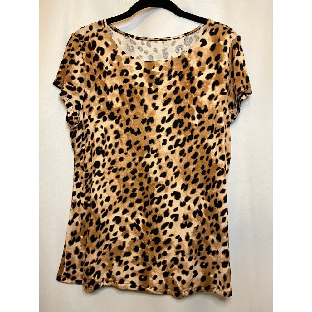 Leopard print t shirt size S